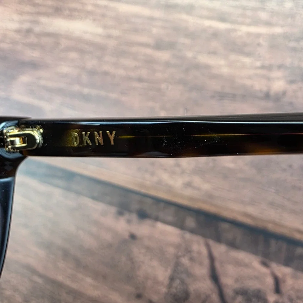 DKNY DK502S 237 Dark Tortoise Cat Eye‎ Eyeglasses Frames 53-19-135 Gold Logo